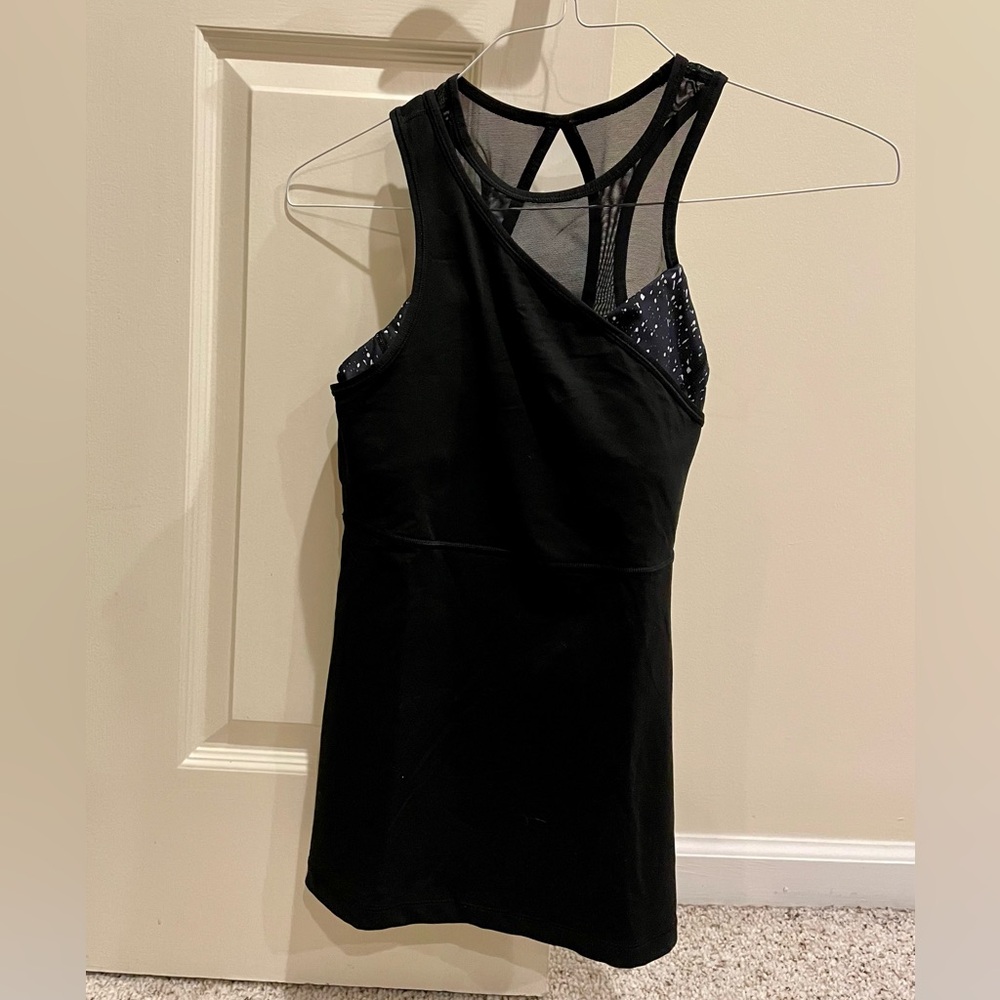 EUC Lululemon Meshed Up 2 in 1 Sports Bra Tank Top size 6 black